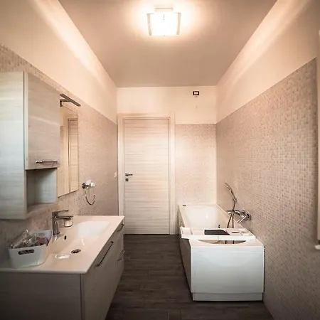 Apartament White House
